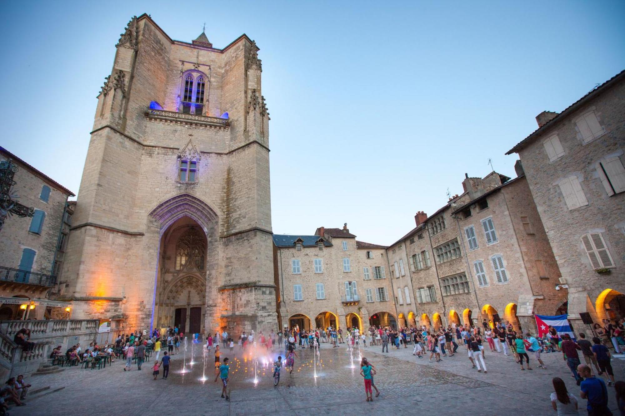 Le Nid 3 Etoiles Wifi, Netflix, Disney, Coeur De Bastide Apartment